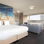Hotel Teleport