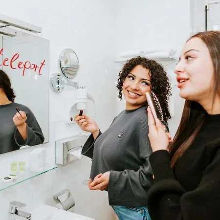 Teleport فندق 3*