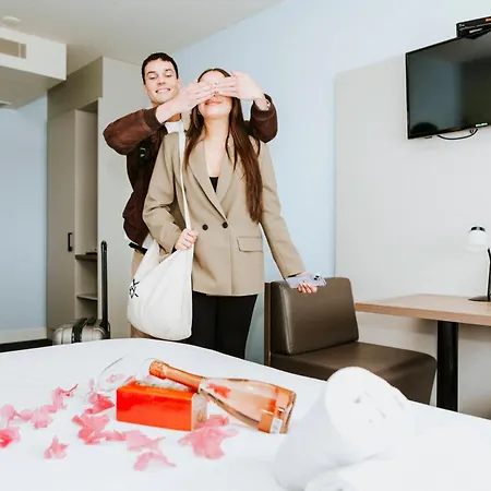 Hotel Teleport
